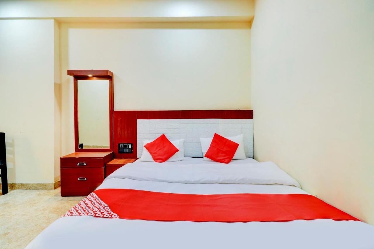 Oyo Flagship 73009 Hotel City Inn Dayal Bagh ภายนอก รูปภาพ