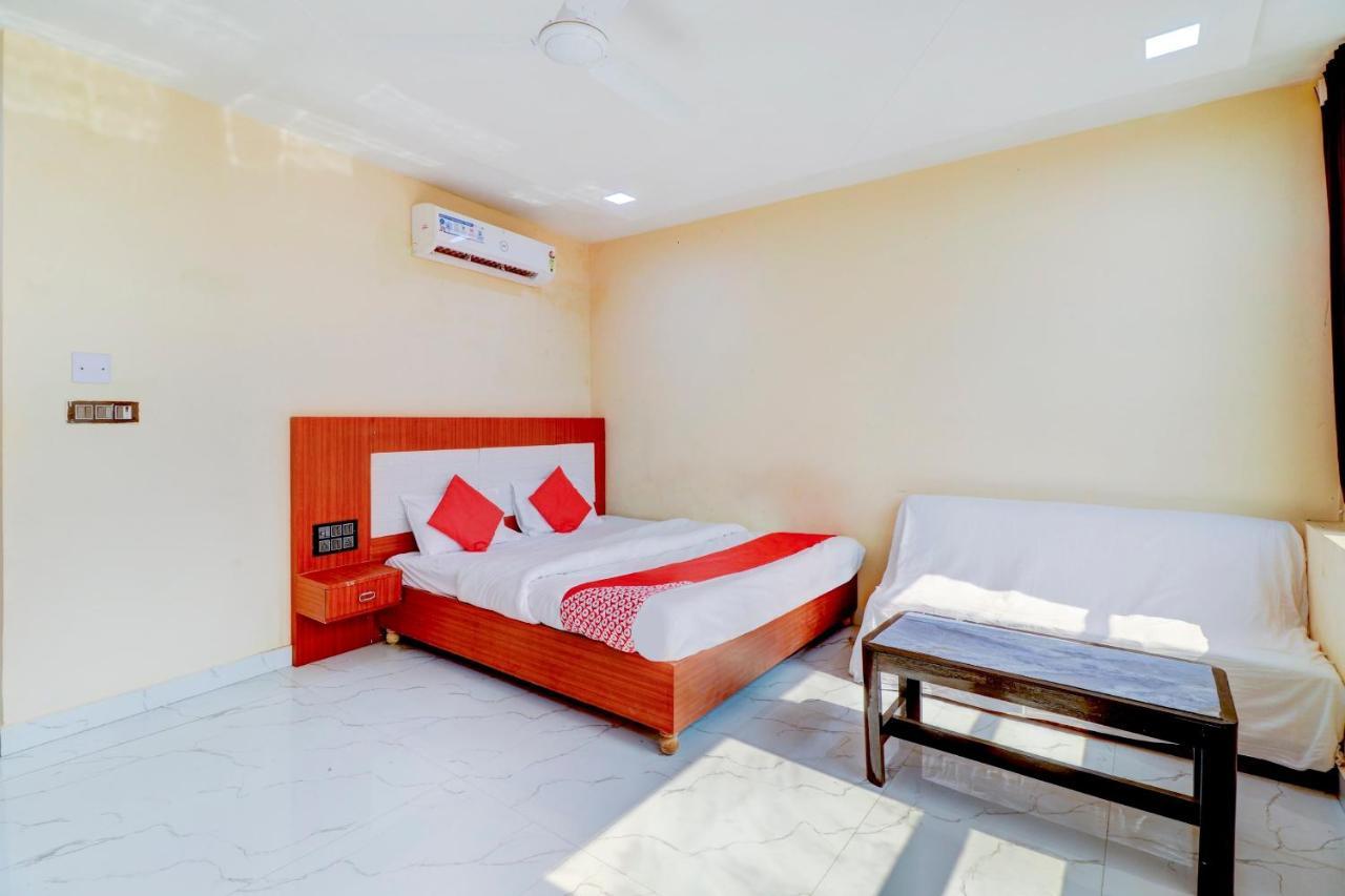 Oyo Flagship 73009 Hotel City Inn Dayal Bagh ภายนอก รูปภาพ
